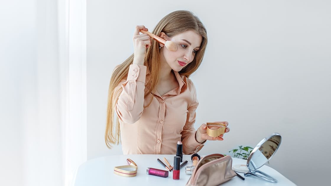 Why Daily Makeup Use May Affect Long-Term Skin Texture and Clarity